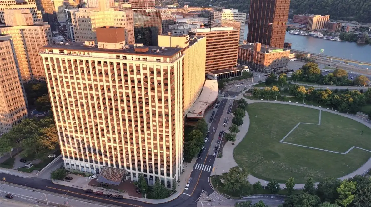 320 Fort Duquesne Blvd #19D, Pittsburgh, PA 15222 - #1