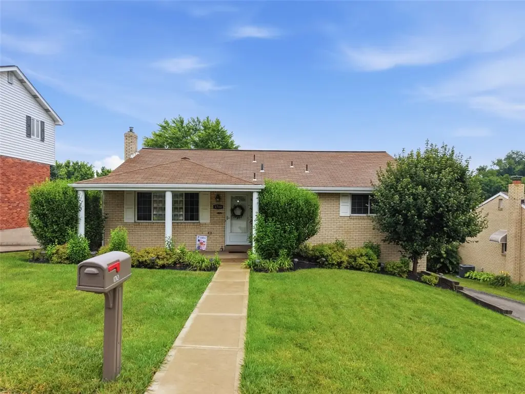 1710 Gina Dr, West Mifflin, PA 15122 - #1