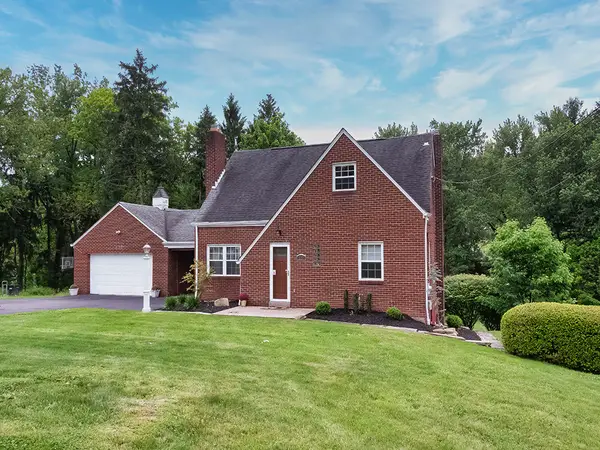 212 Hays Road, Pittsburgh, PA 15241