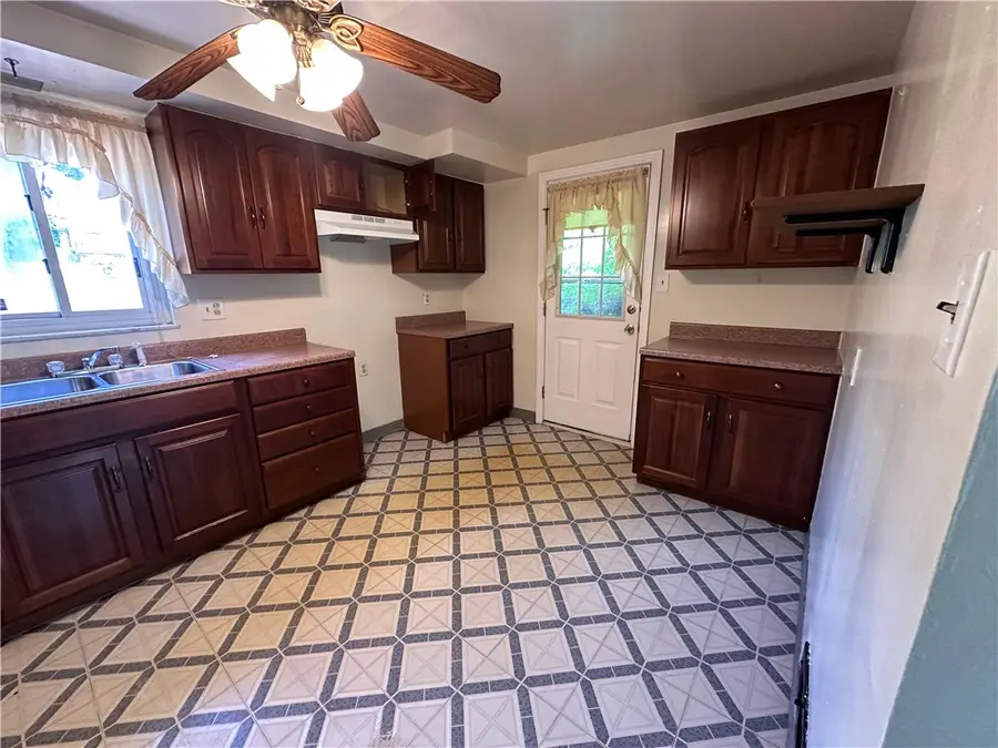 1306 Orangewood Ave, Pittsburgh, PA 15216 - #3