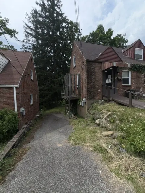 321 Lawnwood Avenue, Pittsburgh, PA 15227 - #2