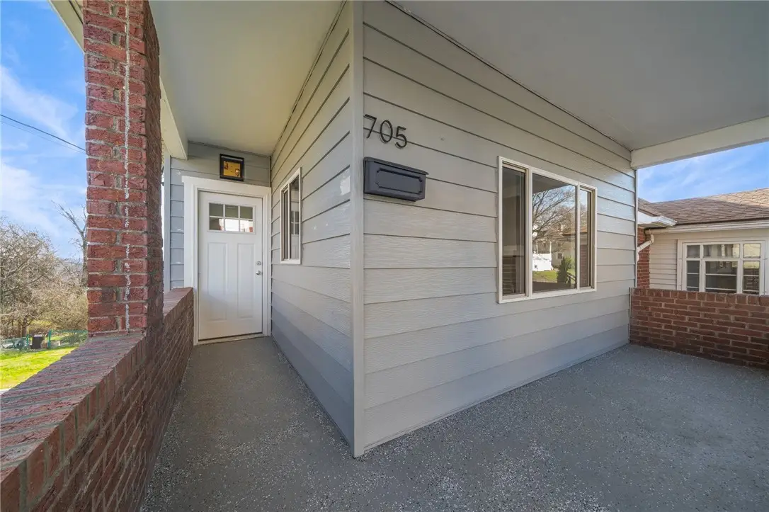 705 Burbridge St, McKeesport, PA 15133 - #1