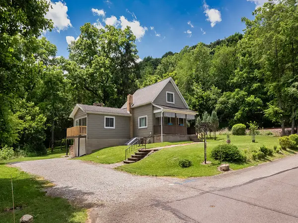 2 Ferry Street, East Vandergrift, PA 15629
