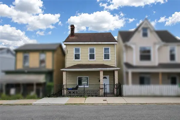 826 Eureka St, Pittsburgh, PA 15210