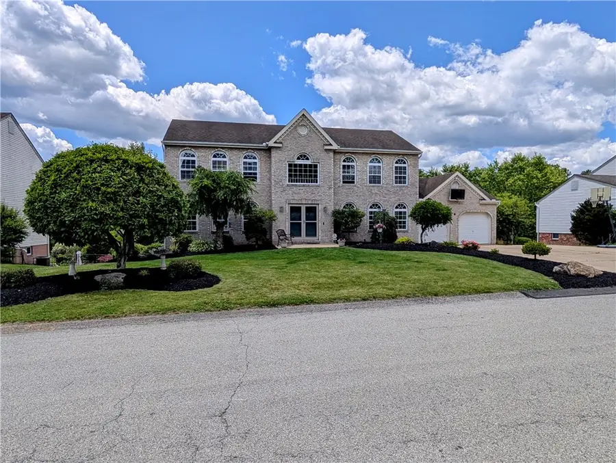 570 Peregrine Dr, Irwin, PA 15642 - #3