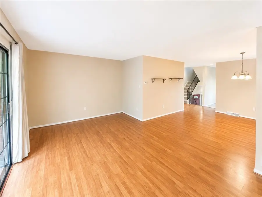169 London Towne Dr, Pittsburgh, PA 15226 - #3