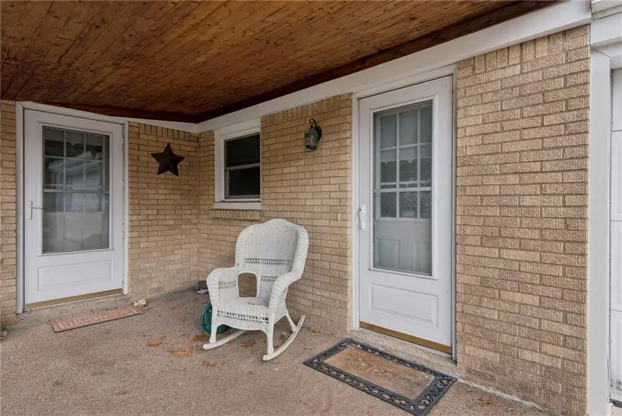 1760 Morris Ave, Irwin, PA 15642 - #2