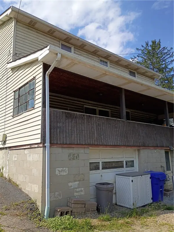 7308 Noblestown Road, Oakdale, PA 15071