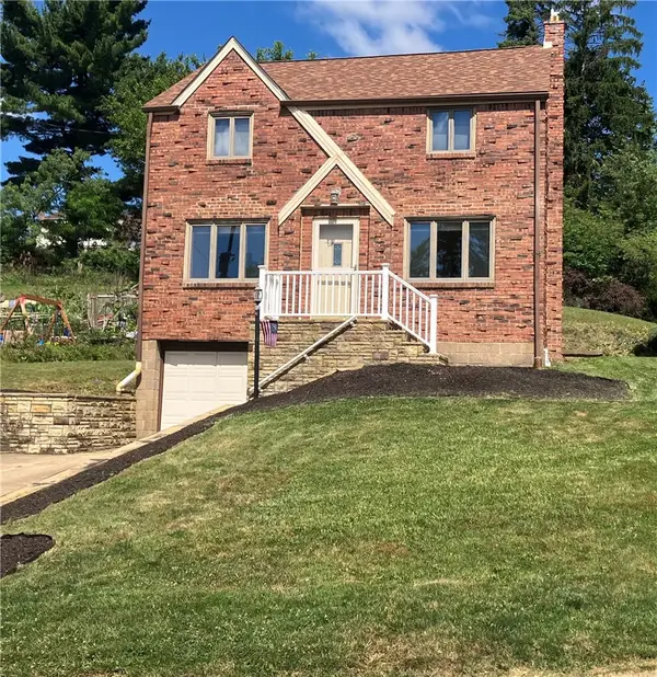 1041 Dallett Rd, Pittsburgh, PA 15227