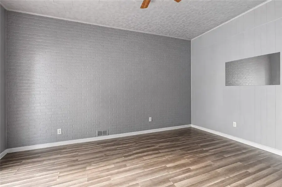 1111 Soles St, McKeesport, PA 15132 - #2