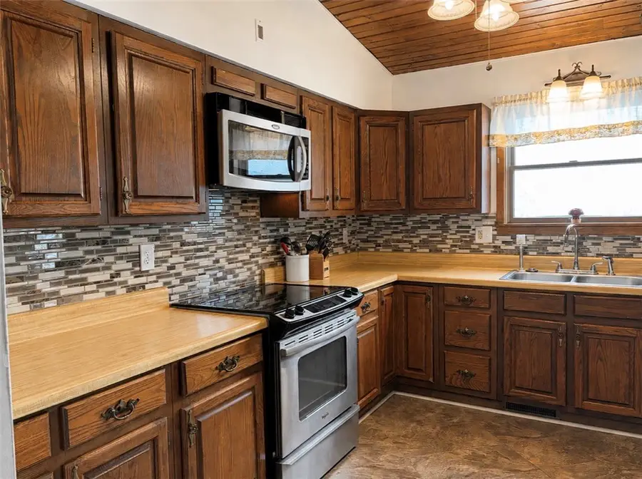 694 6th St, West Pittsburg, PA 16160 - #3