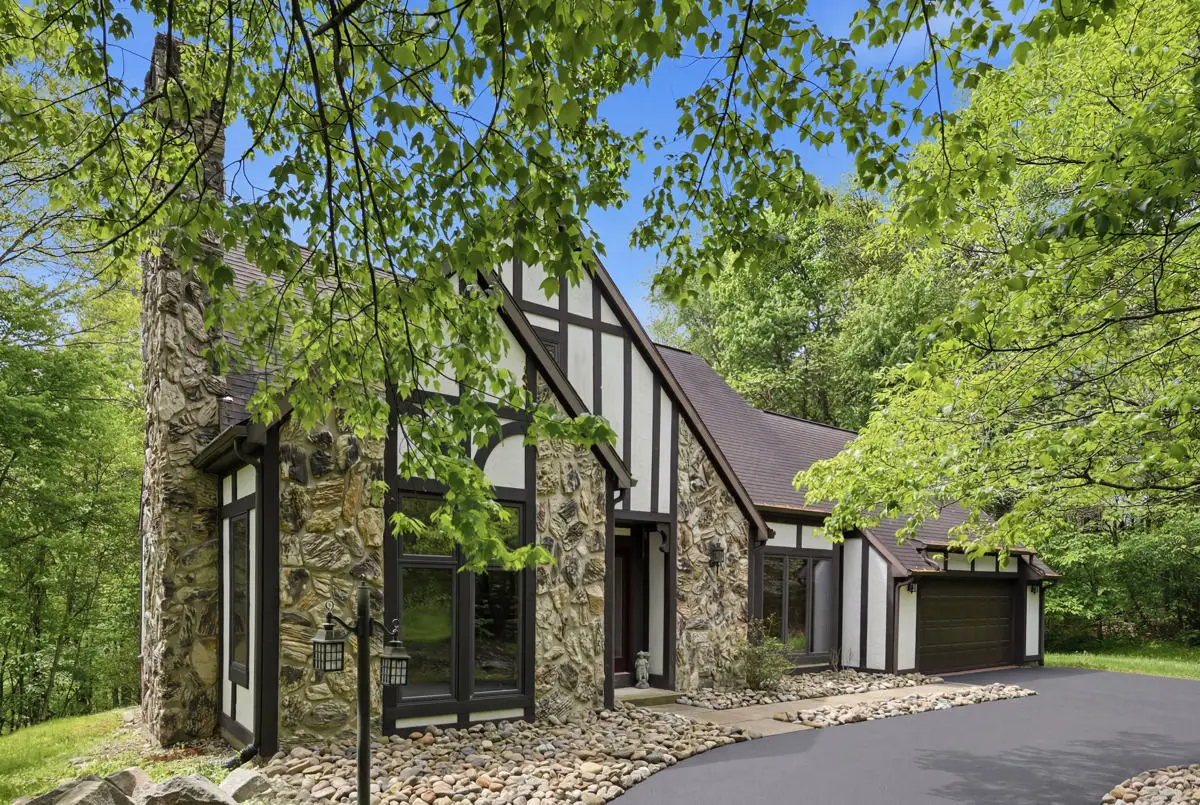 133 Old Quarry Dr, Clinton, PA 15026 - #1