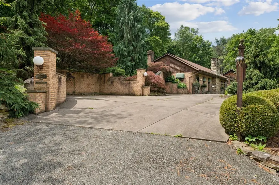 100 Lee Ln, Leechburg, PA 15656 - #2
