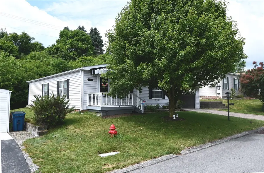 16 Northridge Cir, Carnegie, PA 15106 - #2