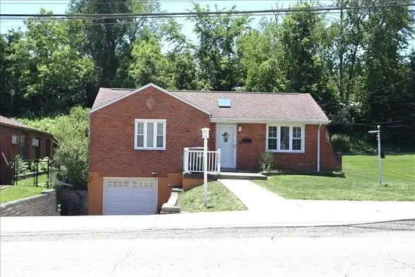 390 Streets Run Rd, Pittsburgh, PA 15236 - #1