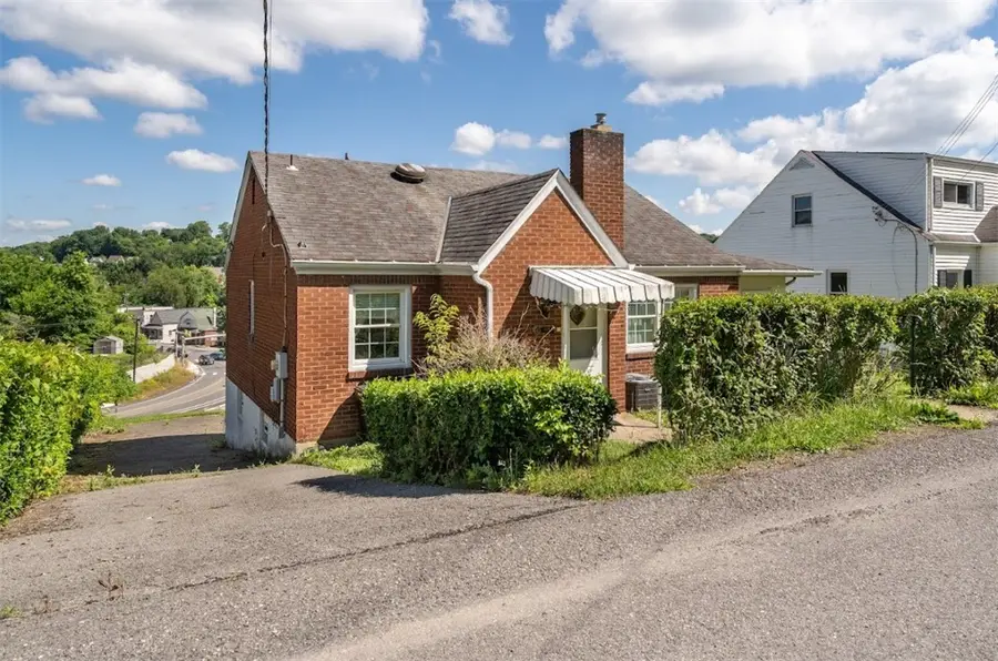 6616 Overlook St, South Park, PA 15129 - #2