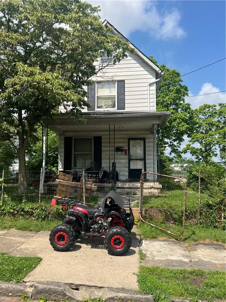 814 Darr Ave, Farrell, PA 16121 - #1