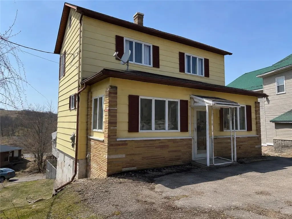 1013 Main St, Windber, PA 15963 - #1
