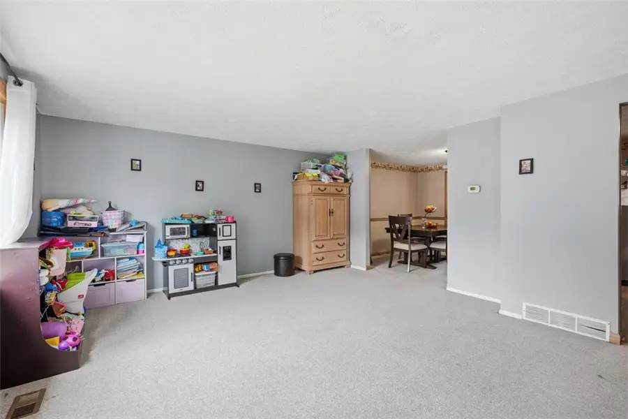 219 Maple Dr, Beaver, PA 15009 - #3