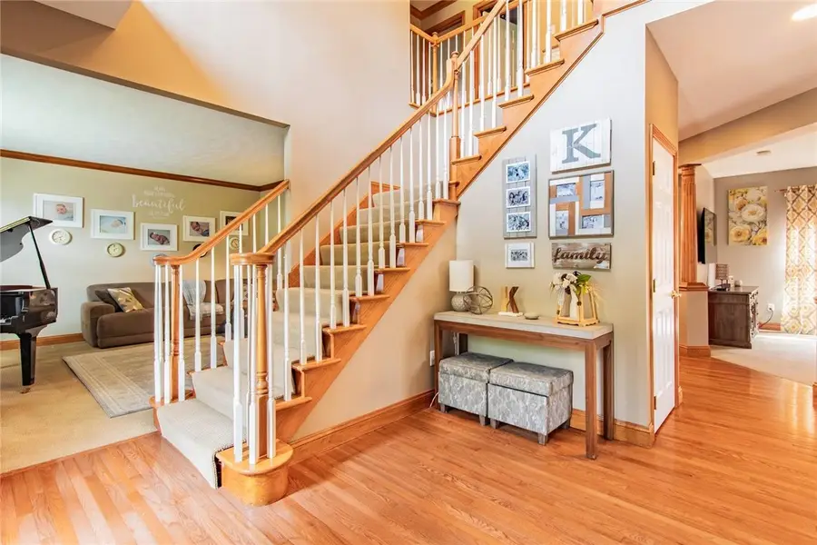 402 Honey Locust Dr, Cranberry, PA 16066 - #2