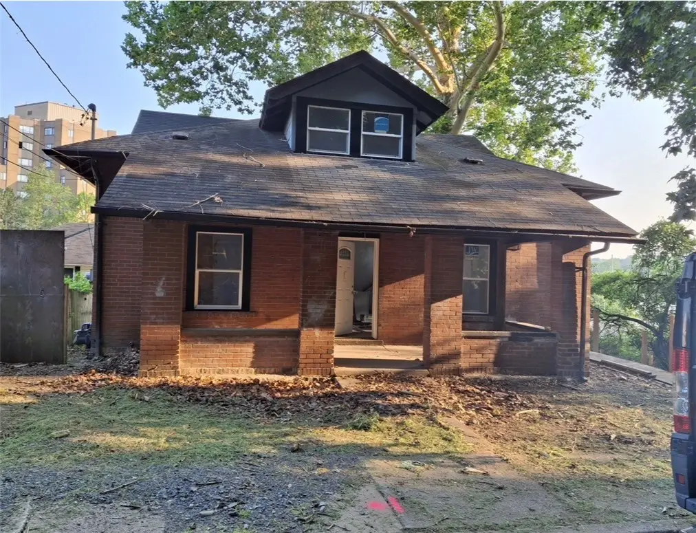 109 Phillips Pl, New Castle, PA 16101 - #1