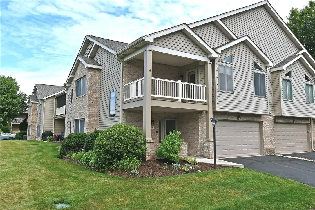 9503 Sundance Dr, Bridgeville, PA 15017 - #1