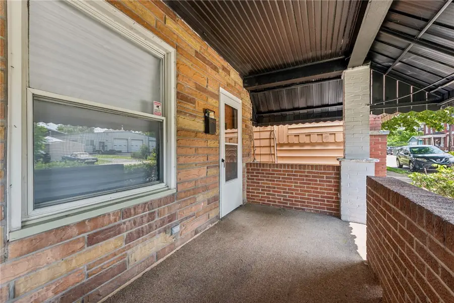 17 13th St, Jeannette, PA 15644 - #3