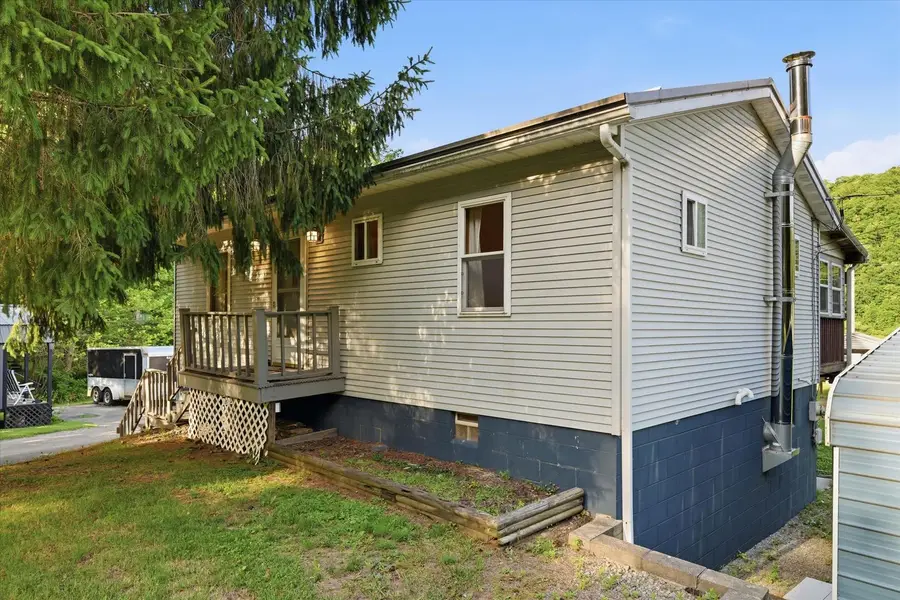 952 Seybertown Rd, Karns City, PA 16041 - #2