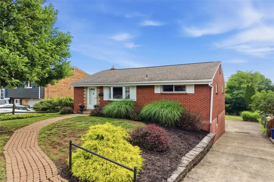 2456 Silver Oak Dr, Pittsburgh, PA 15220 - #2
