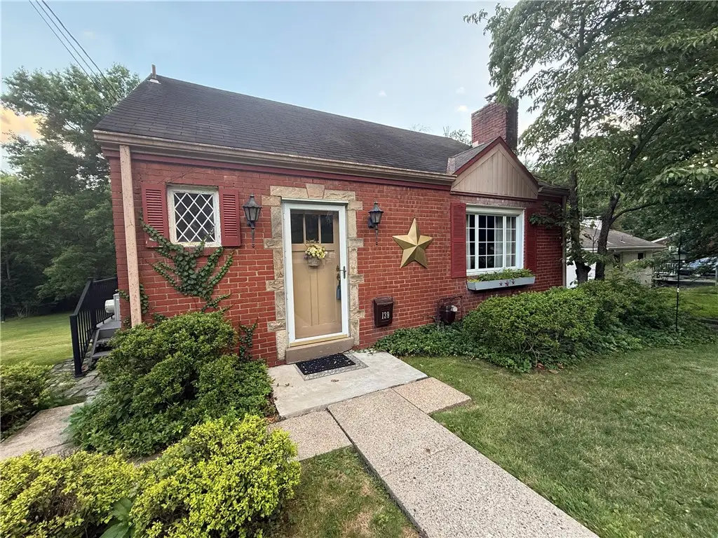 139 Glenfield Dr, Pittsburgh, PA 15235 - #1