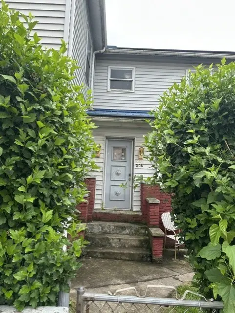 308 Phillips St, New Castle, PA 16101 - #1