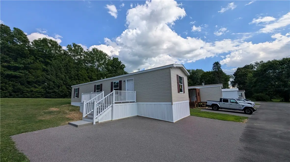 207 Cedar Ln, Valencia, PA 16059 - #1