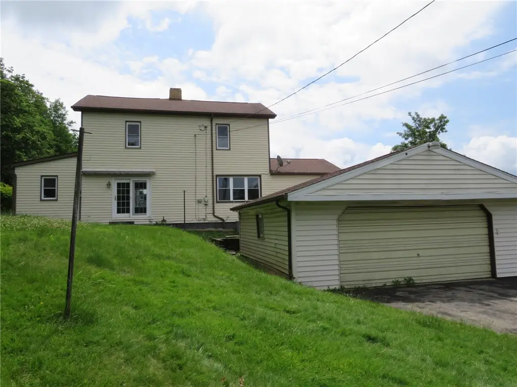 127 Maple St, Rochester, PA 15074 - #1