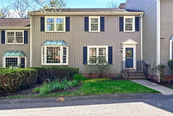 104 Saybrook Harbor, Bradfordwoods, PA 15015