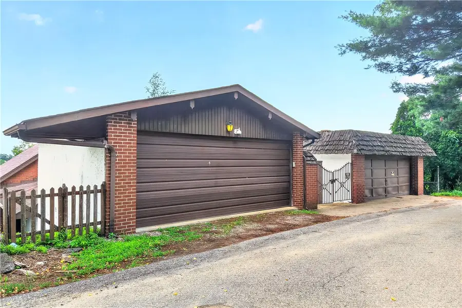 2980 Ruthwood Ave, Pittsburgh, PA 15227 - #3