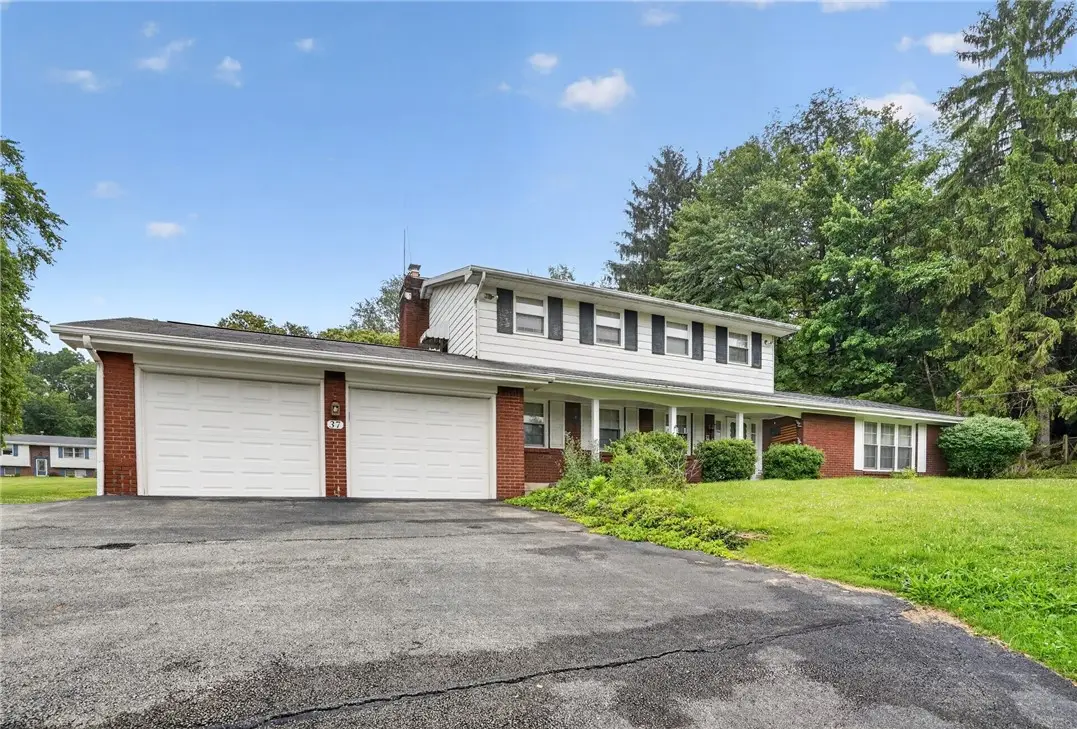 37 Millersdale Rd, Jeannette, PA 15644 - #1