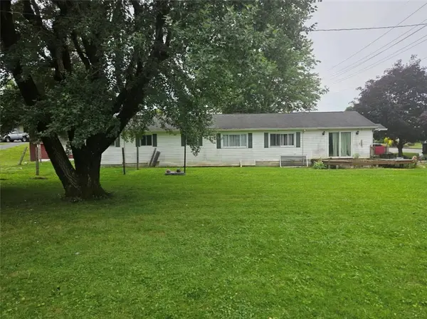 426 N Walnut St, Ligonier, PA 15658