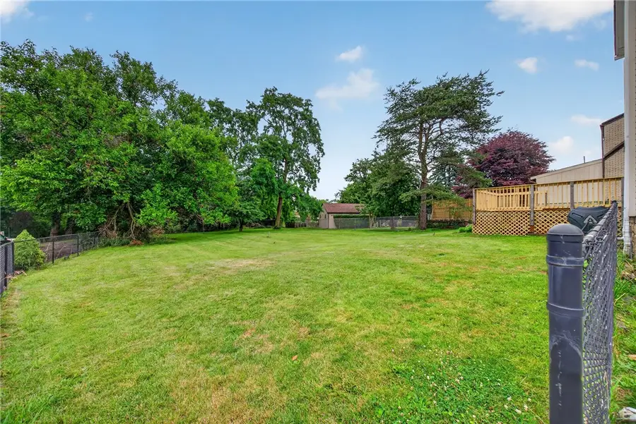 109 E Larkspur St, Munhall, PA 15120 - #2