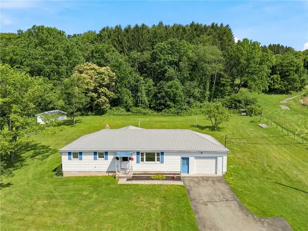 806 Briar Patch Rd, Somerset, PA 15501