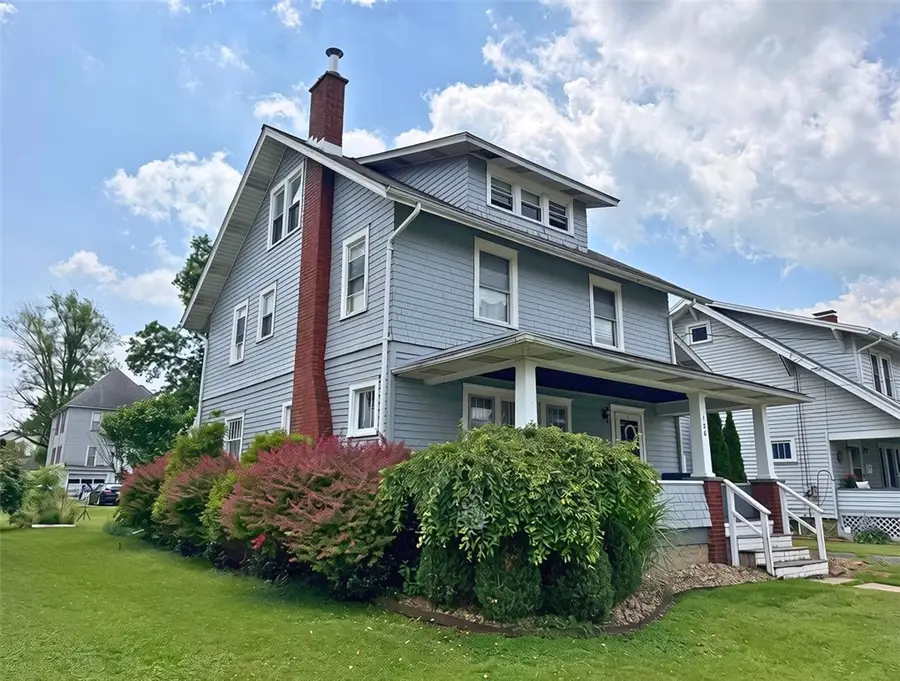 158 Edgewood Ave, Grove City, PA 16127 - #2