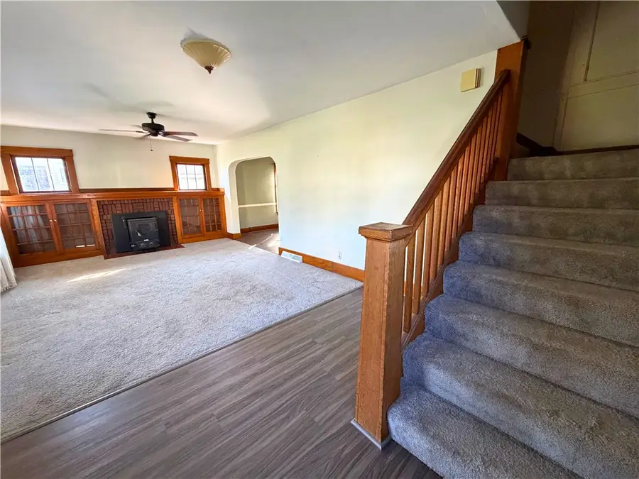 158 Edgewood Ave, Grove City, PA 16127 - #3