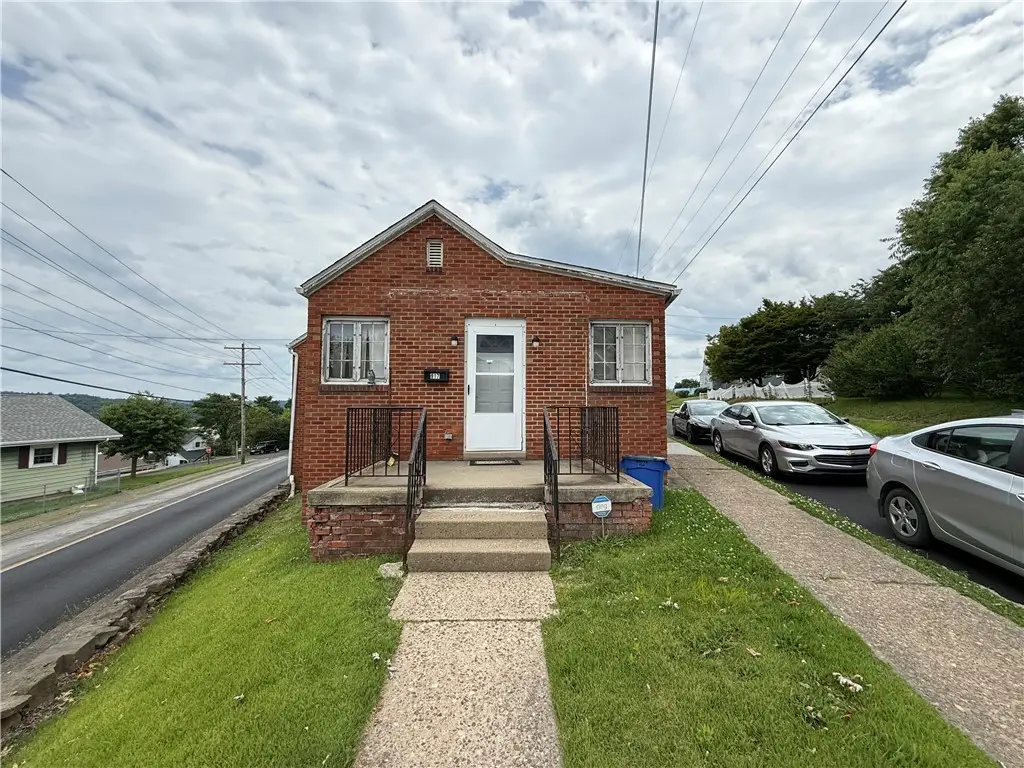 917 5th St, Charleroi, PA 15022 - #1