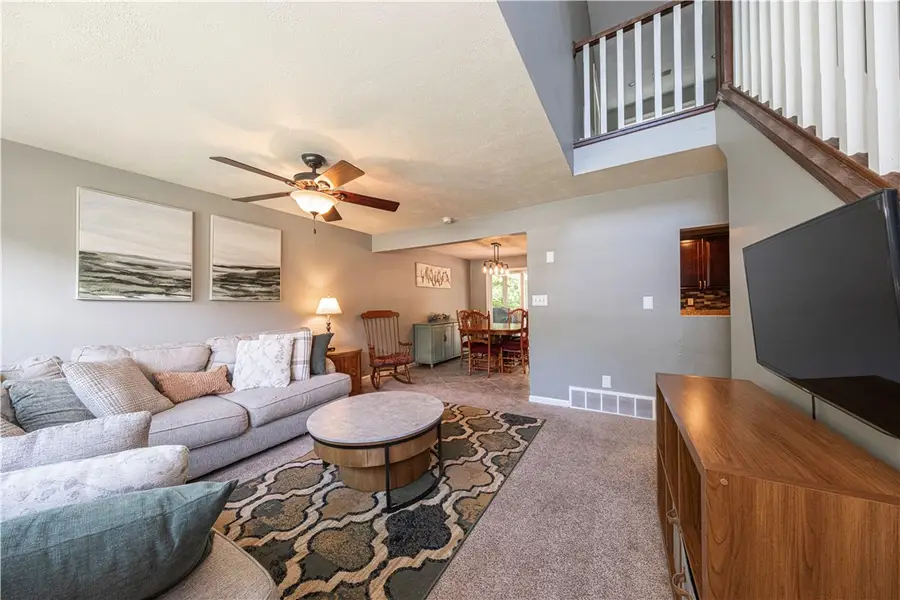 136 Keithwood Dr, Valencia, PA 16059 - #2