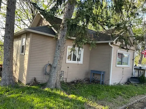 215 N Walnut St, New Castle, PA 16101