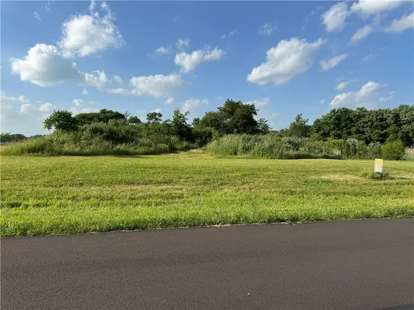 Lot 7 Tradewind Rd, New Castle, PA 16102