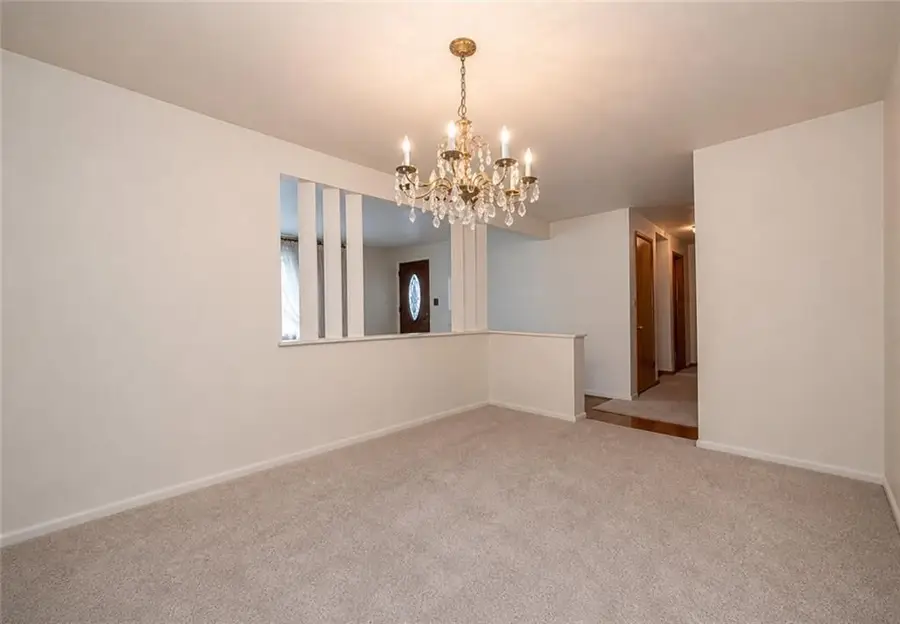 719 Locust St, Greensburg, PA 15601 - #3