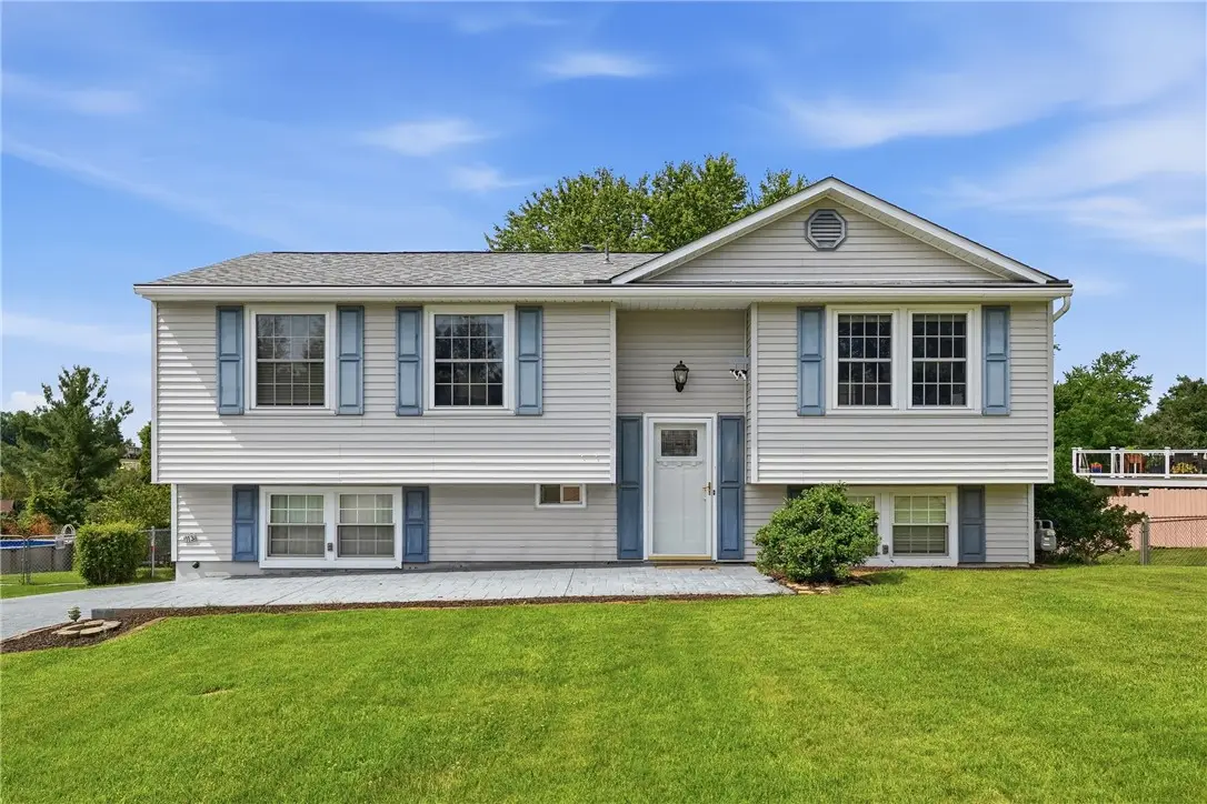 113 Cranbrooke Dr, Coraopolis, PA 15108 - #1