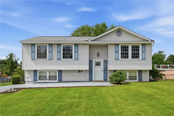 113 Cranbrooke Dr, Coraopolis, PA 15108