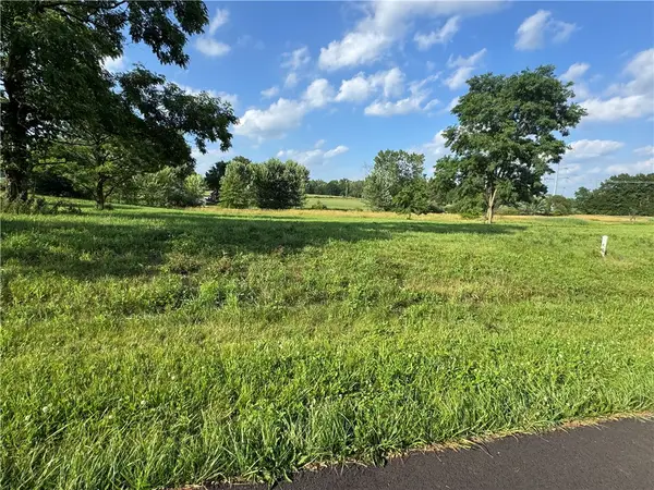 Lot 10 Tradewinds Rd, New Castle, PA 16102
