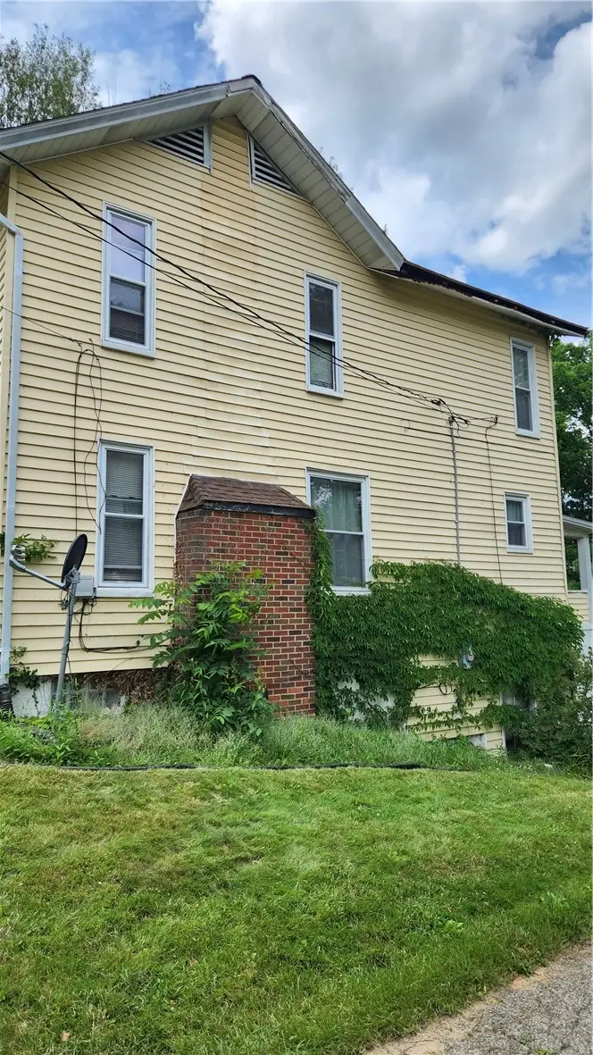 337 Jackson St, Grove City, PA 16127 - #2